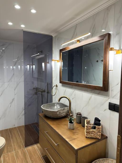 Menda Suite Heraklion  Екстер'єр фото