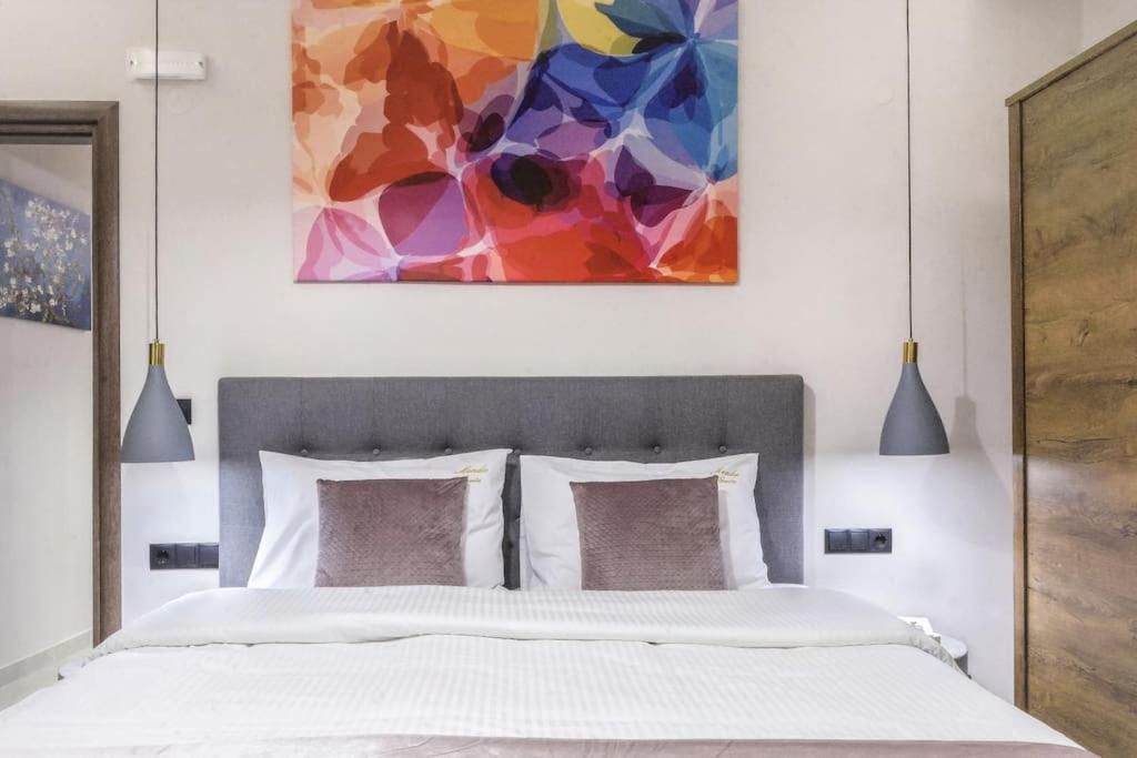 Menda Suite Heraklion  Екстер'єр фото