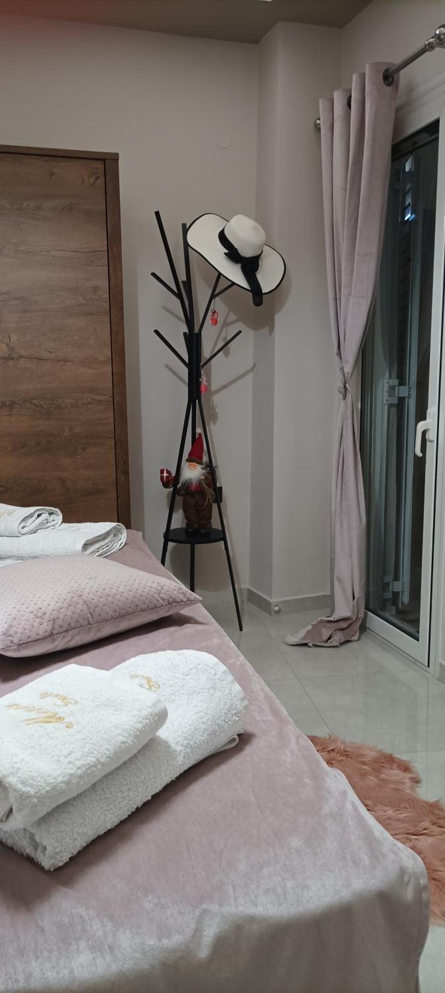 Menda Suite Heraklion  Екстер'єр фото